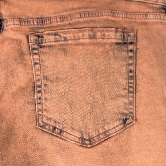 Torrid Mid Rise Midi Stretch Coral Acid Wash Denim Shorts - Picture 7 of 11